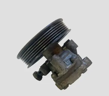 Hyundai Tucson JM Power steering pump 571002E300 7831H481