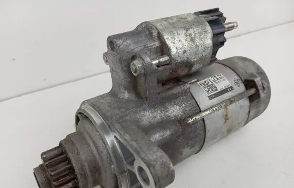Volkswagen PASSAT B8 Starter motor 02E911024J 4380000251