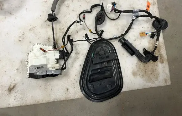 Audi Q5 SQ5 Rear door lock 80A907247 8X0839016D