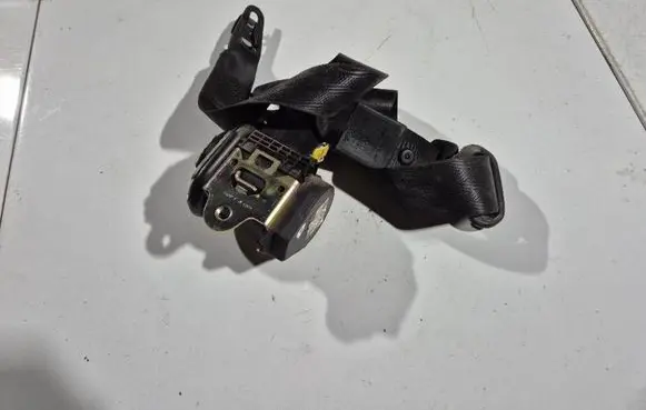 Audi A4 S4 B6 8E 8H Front seatbelt 560788501