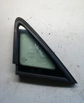 Volkswagen Touran I Front door vent window glass four-door 