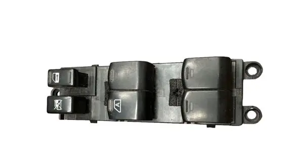 Subaru Legacy Electric window control switch 157525