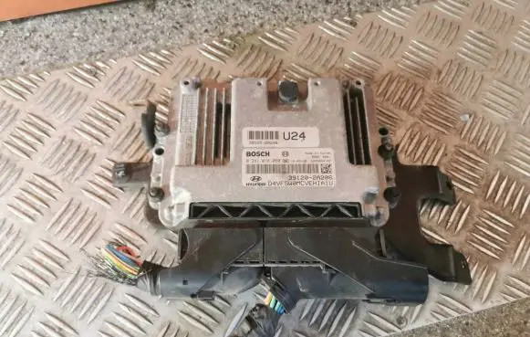 Hyundai i40 Engine control unit/module 391202A206