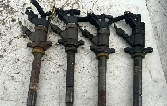 Citroen C4 II Picasso Fuel injectors set 0445110259