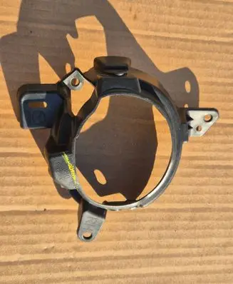 Mazda 2 Fog light bracket DC3D51684