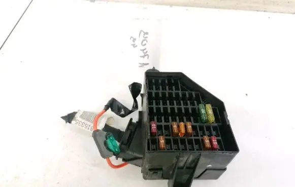 Volkswagen PASSAT B6 Fuse box set