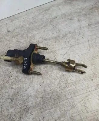 Toyota Avensis T250 Clutch master cylinder