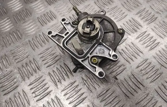 Opel Vectra C Vacuum pump 0252738 1310280