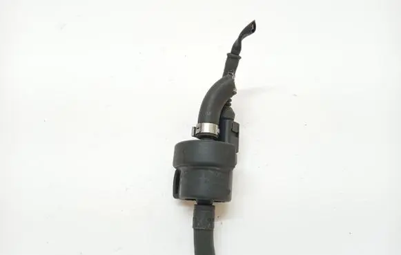 Audi A6 S6 C5 4B Fuel tank valve 058133459