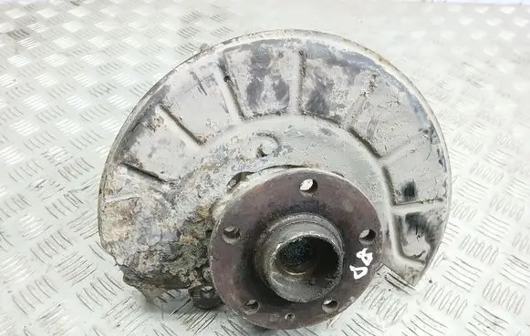 Volkswagen Golf Plus Front wheel hub spindle knuckle