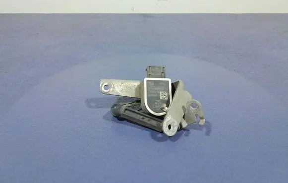 BMW M5 Headlight ballast module Xenon 6869138