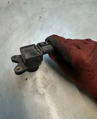 Mercedes-Benz B W245 Mass air flow meter A1695401717 10052299974