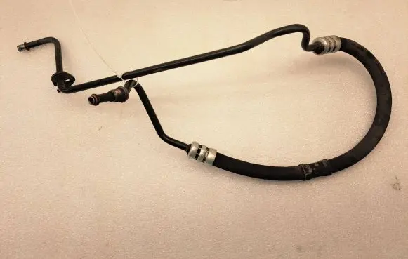 Power steering hose/pipe/line