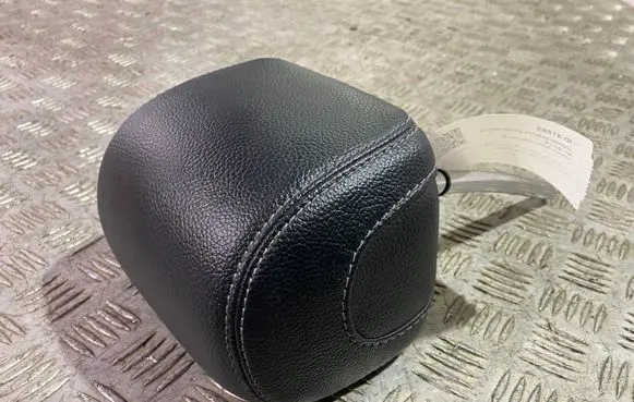 Mercedes-Benz C W205 Rear seat headrest 