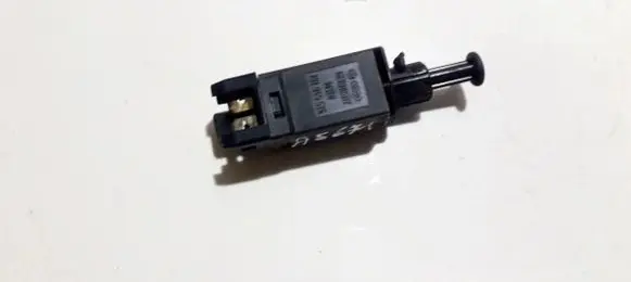 Volkswagen PASSAT B3 Brake pedal sensor switch 191945515