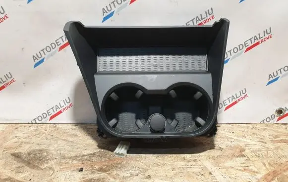 Cup holder front