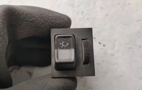 Volkswagen Polo III 6N 6N2 6NF Panel lighting control switch 323941531G