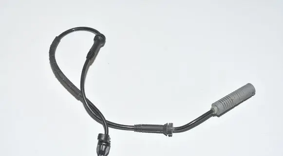 BMW 1 E81 E87 ABS brake wheel speed sensor 6762465 34526762465