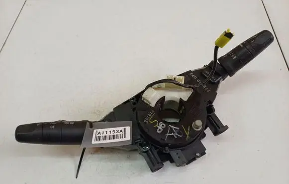 Nissan Tiida C11 Wiper turn signal indicator stalk/switch 47945JD000