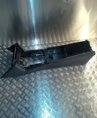 Mercedes-Benz E W212 Center console A212680165