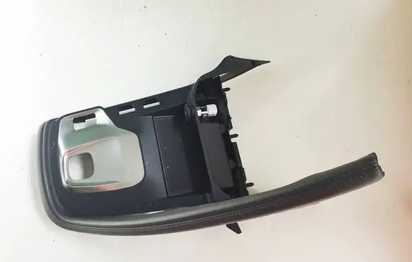 Jaguar E-Pace Center console J9C3045K08AC-jag j9c3-045k08-ac