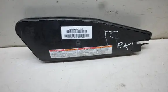 Chrysler Town u0026 Country V Seat airbag P05108089AB