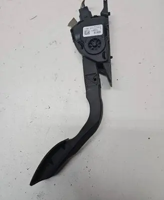 Ford Focus Accelerator throttle pedal 6PV01036882