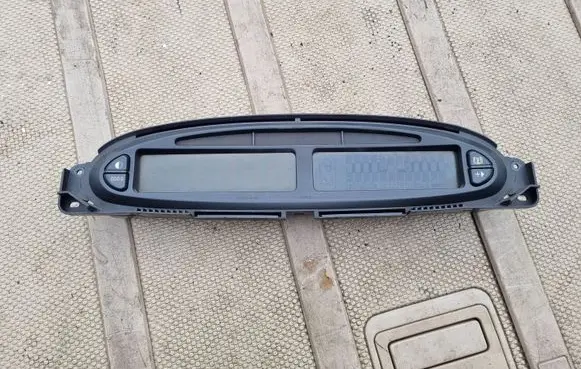 Citroen Xsara Picasso Speedometer (instrument cluster) 9631710380
