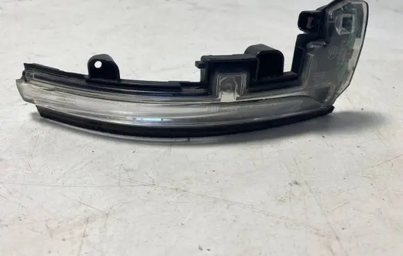 Land Rover Range Rover Sport L494 Mirror indicator light 20163102