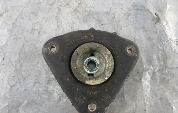 Ford Focus Front upper strut mount BV613K155 BV613K155AA