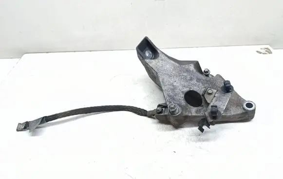 BMW 3 E90 E91 Engine mounting bracket 6775041 22116775041