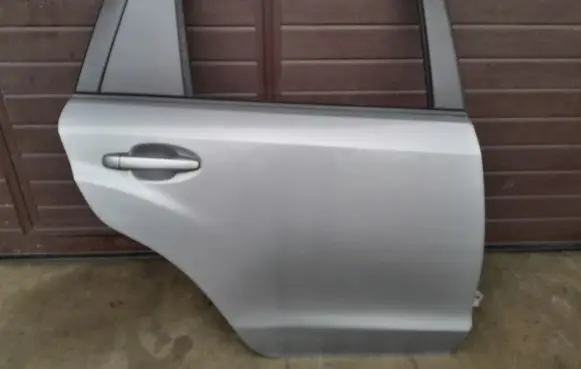 Subaru XV I Rear door