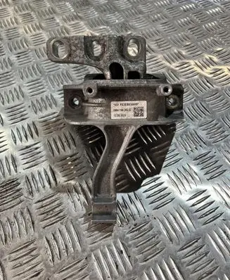 Volkswagen Golf VII Engine mount vacuum valve 5WA199262G