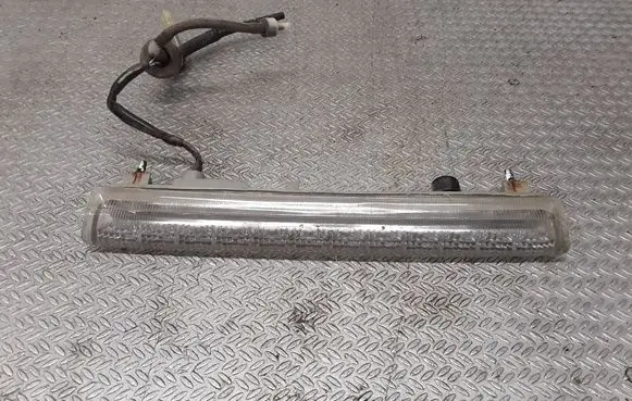 Subaru B9 Tribeca Third/center stoplight VC02020