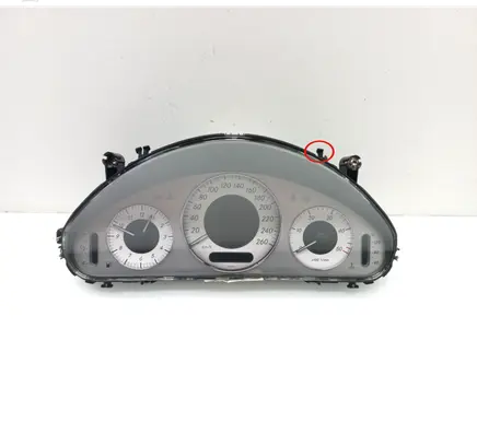 Mercedes-Benz E W211 Speedometer (instrument cluster) A2115406248 110080351017 A2C53215851
