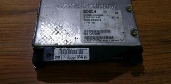 BMW 5 E34 Engine control unit/module 0260002285 1422388