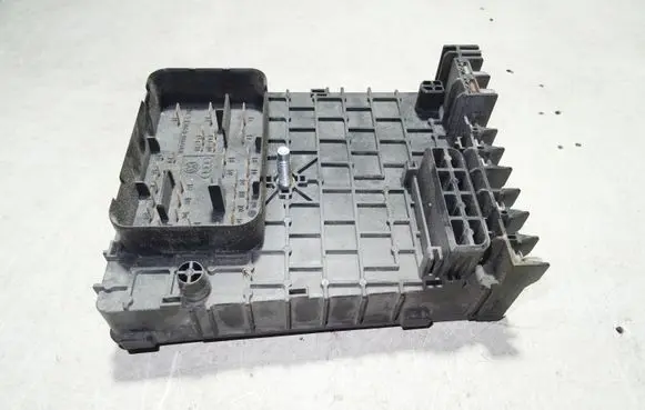 Volkswagen PASSAT B6 Fuse module 63592777 3C0937125