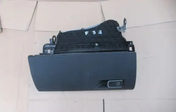 BMW 4 F36 Gran coupe Glove box