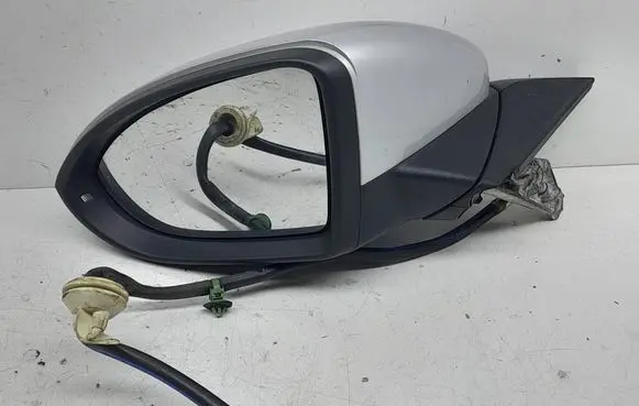 Volkswagen Golf VII Front door electric wing mirror E1021277