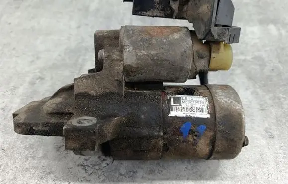 Mazda 5 Starter motor L813