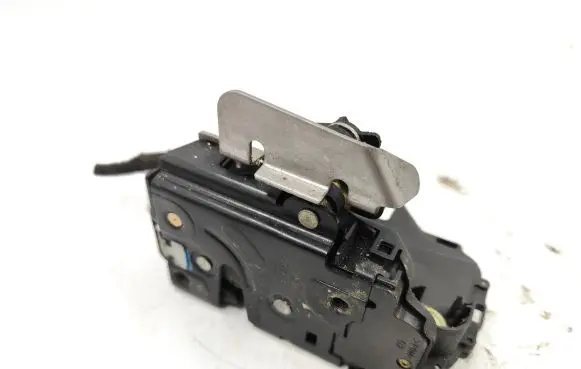 Audi A4 S4 B6 8E 8H Front door lock 4B1837015G