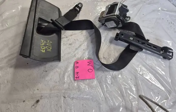 Audi A4 S4 B7 8E 8H Front seatbelt 38018840 0C8L000