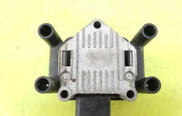 Volkswagen Golf IV High voltage ignition coil