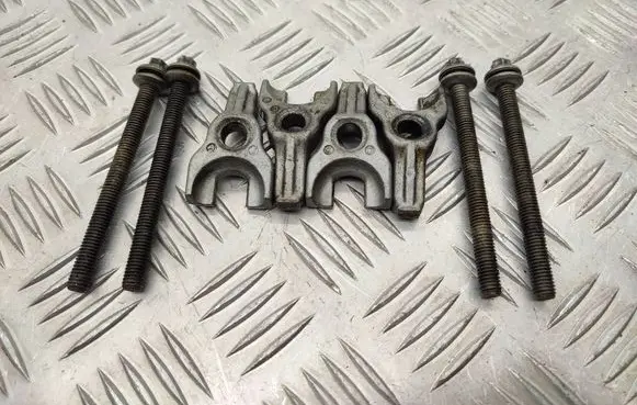 BMW 3 E90 E91 Fuel Injector clamp holder 