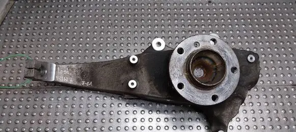 BMW 5 F10 F11 Front wheel hub spindle knuckle 6775769