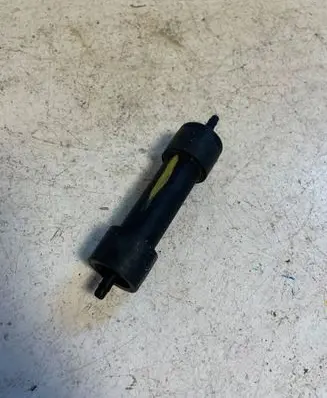 Volkswagen PASSAT B6 Vacuum valve 03G129808C