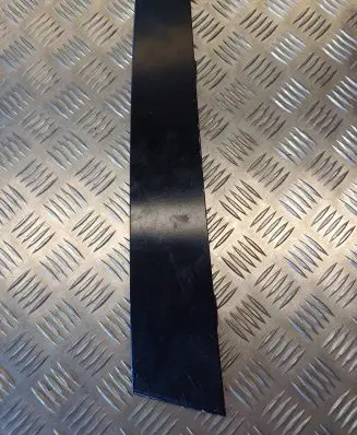 Front door glass trim molding