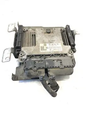 Volkswagen Golf V Engine control unit/module 03G906021KQ 0281013233 1039S17174
