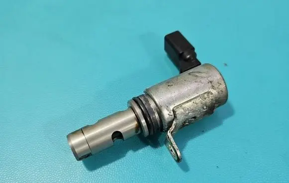 Volkswagen Tiguan Camshaft position sensor IMPRK1581781