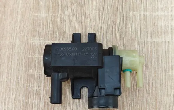 BMW 4 G22 G23 G24 G26 Valve vacuum 8589117